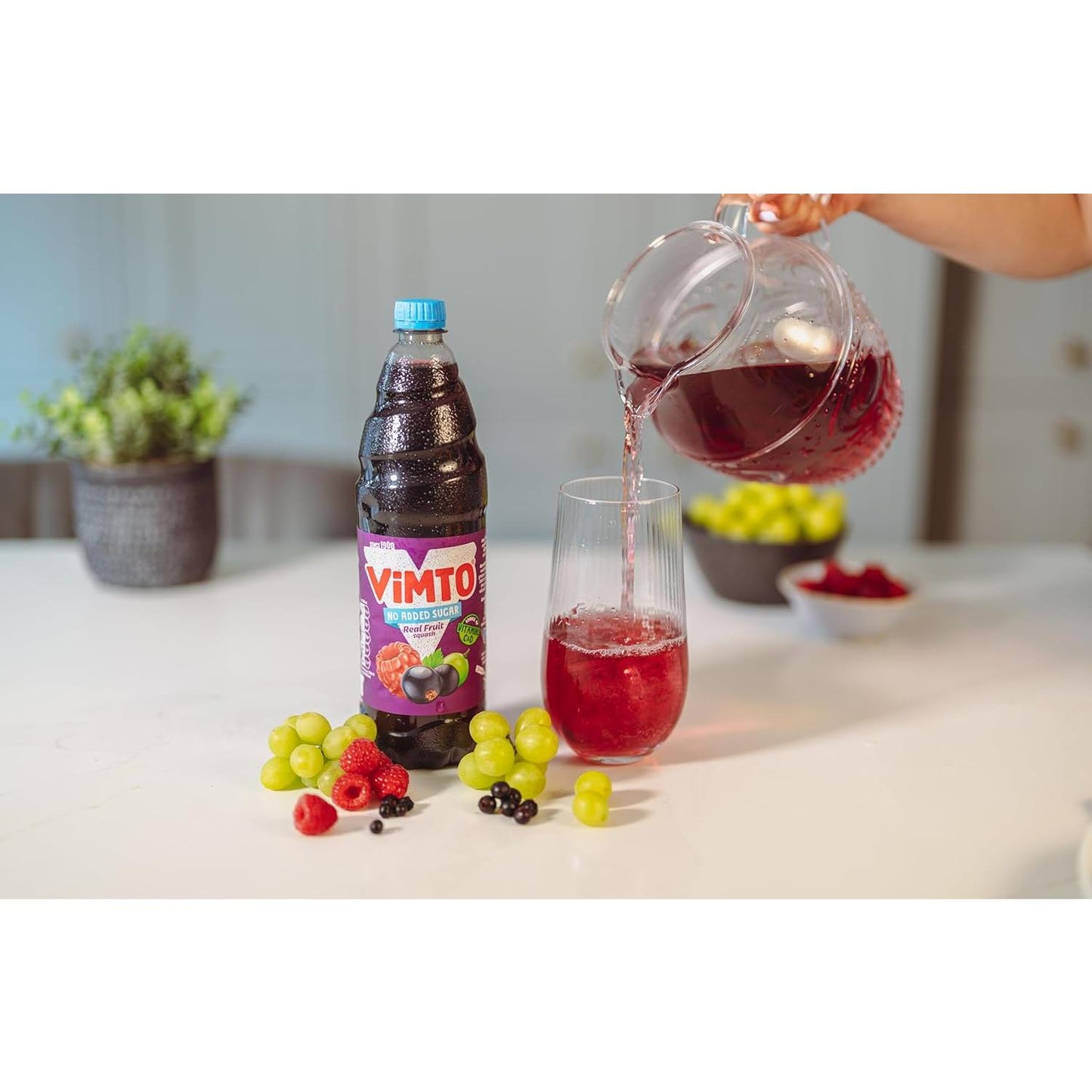 Vimto Squash – No Added Sugar – Real Fruit Flavour – Vitamins C & D – 2L Bottle – Low Calorie – HFSS Compliant vimto
