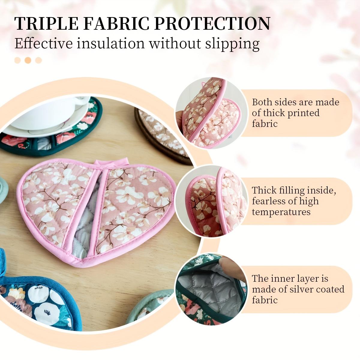 A Set of Two Heart-Shaped Heat-Resistant Pads Packaged with Ribbon Thick Fabric