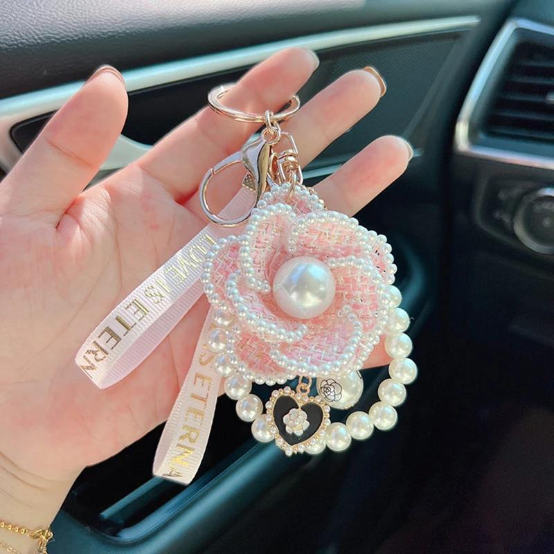 Luxury Pearl Chain Camellia Weave Handmade Keychain Car Key Ring Bag Pendant Accessories Keyfob Women Girl Keyring Gift Jewelry No brand